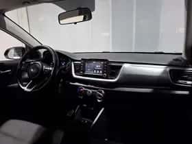 Kia Stonic (2019) thumbnail 43