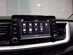 Kia Stonic (2019) thumbnail 49