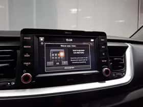 Kia Stonic (2019) thumbnail 51