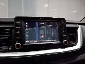 Kia Stonic (2019) thumbnail 54