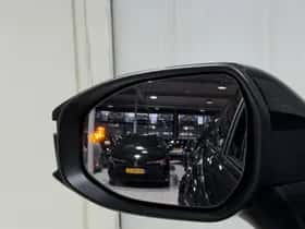 Toyota C-HR (0) thumbnail 37
