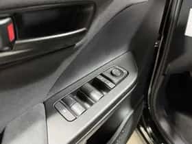 Toyota C-HR (0) thumbnail 67