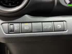 Toyota C-HR (0) thumbnail 72