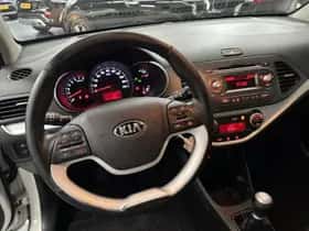 Kia Picanto (2016) thumbnail 4
