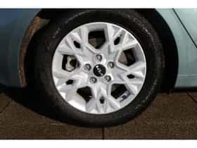 Kia Ceed Sportswagon (2024) thumbnail 9