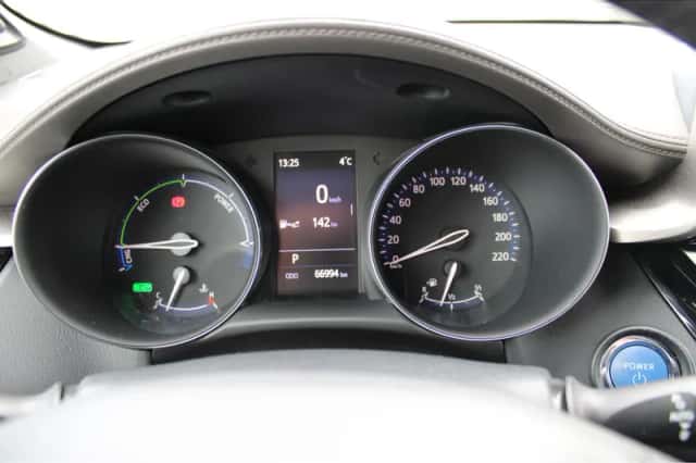Toyota C-HR (2020) thumbnail 19