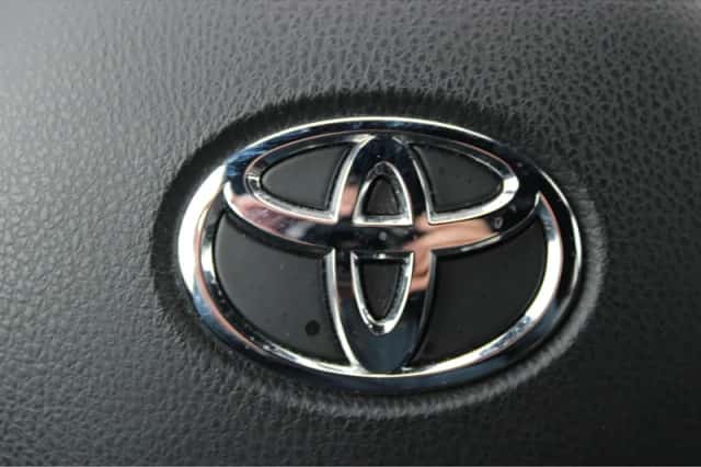 Toyota C-HR (2020) thumbnail 24