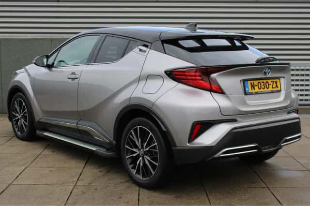 Toyota C-HR (2020) thumbnail 5