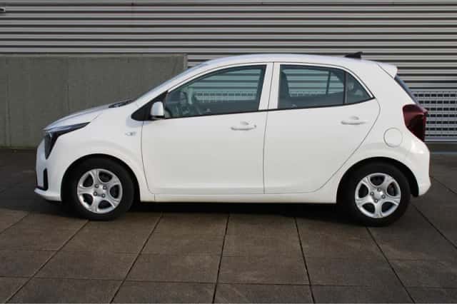 Kia Picanto (2024) thumbnail 2