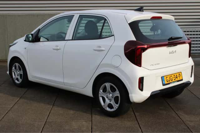 Kia Picanto (2024) thumbnail 3