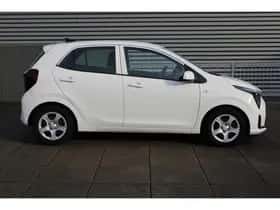 Kia Picanto (2024) thumbnail 38