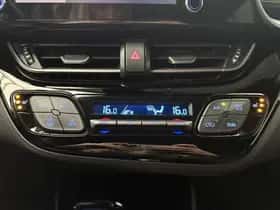 Toyota C-HR (2021) thumbnail 37