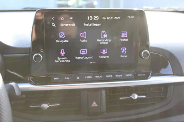 Kia Picanto (2024) thumbnail 23