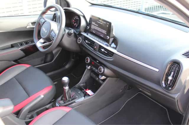 Kia Picanto (2024) thumbnail 10