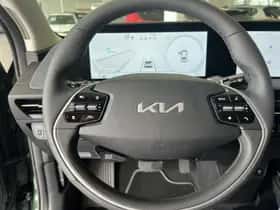 Kia EV6 (2023) thumbnail 5