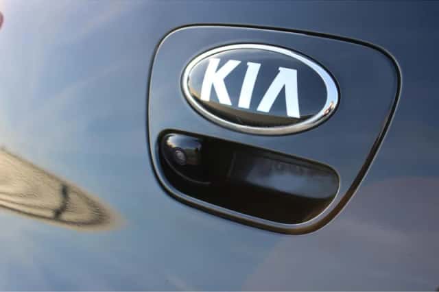 Kia Picanto (2018) thumbnail 12