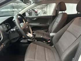 Kia Stonic (2025) thumbnail 2