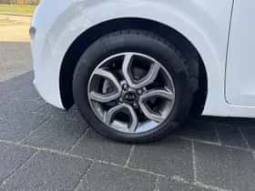 Kia Picanto (2021) thumbnail 3