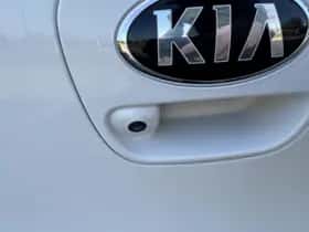 Kia Picanto (2021) thumbnail 6