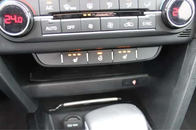 Kia Proceed (2021) thumbnail 24