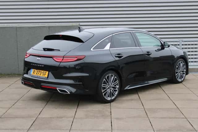 Kia Proceed (2021) thumbnail 5