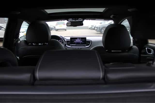 Kia Proceed (2021) thumbnail 10