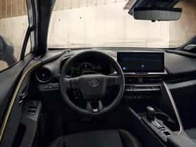 Toyota C-HR (2025) thumbnail 6