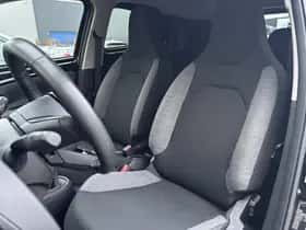 Toyota Aygo (2022) thumbnail 49