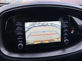 Toyota Aygo (2022) thumbnail 8