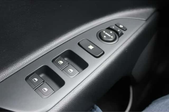 Kia Stonic (2025) thumbnail 19