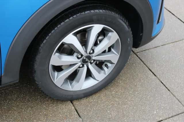 Kia Stonic (2025) thumbnail 8