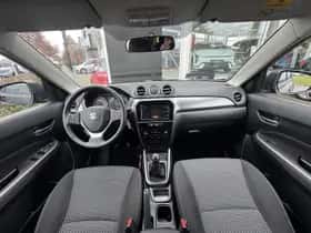 Suzuki Vitara (2018) thumbnail 11