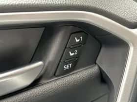 Toyota RAV4 (2024) thumbnail 3