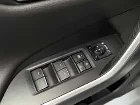 Toyota RAV4 (2024) thumbnail 4