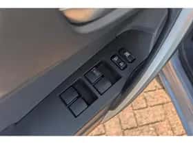Toyota Auris (2015) thumbnail 39