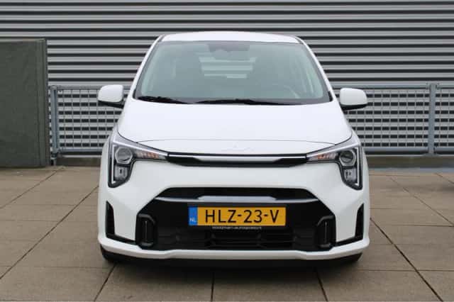 Kia Picanto (2025) thumbnail 3