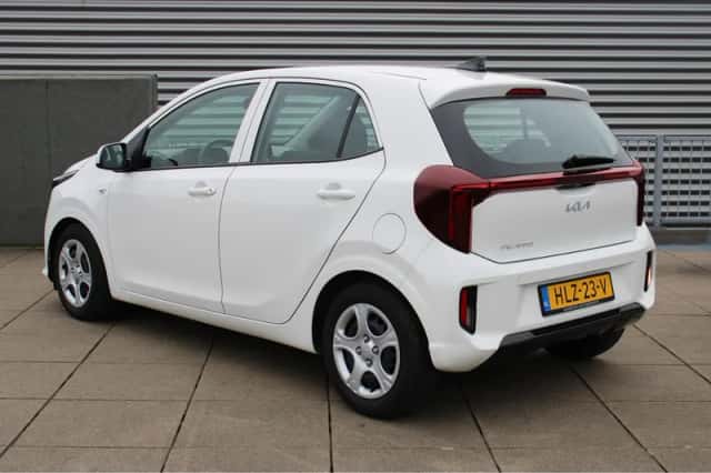 Kia Picanto (2025) thumbnail 5