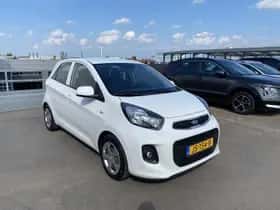 Kia Picanto (2016) thumbnail 11