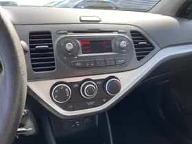 Kia Picanto (2016) thumbnail 71
