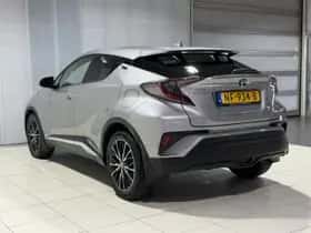 Toyota C-HR (2017) thumbnail 15