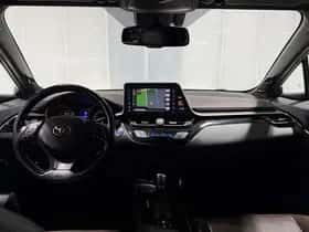 Toyota C-HR (2017) thumbnail 40