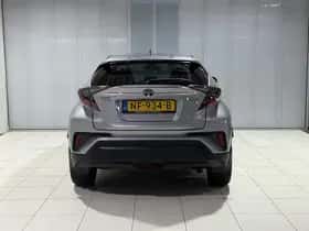 Toyota C-HR (2017) thumbnail 52