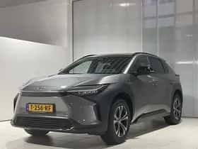 Toyota bZ4X (2023) thumbnail 40