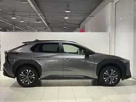 Toyota bZ4X (2023) thumbnail 49