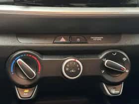 Kia Stonic (2021) thumbnail 13