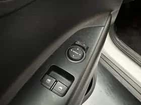 Kia Stonic (2021) thumbnail 26