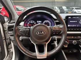 Kia Stonic (2021) thumbnail 33