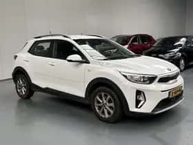 Kia Stonic (2021) thumbnail 45