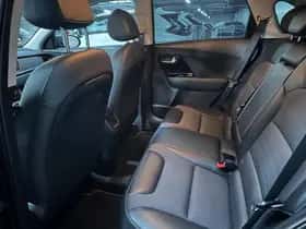 Kia Niro (2018) thumbnail 16
