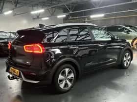 Kia Niro (2018) thumbnail 25